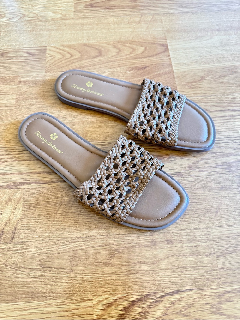 Tommy Bahama Tan Woven Slide Sandals - 7.5